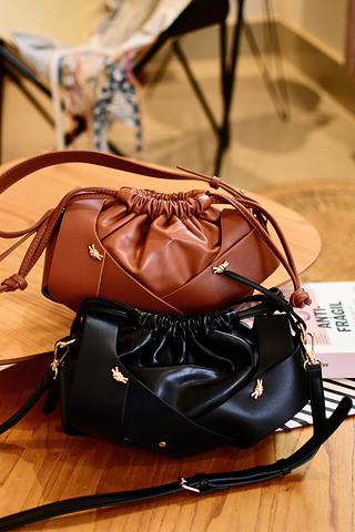 Bolsa transversal feminina