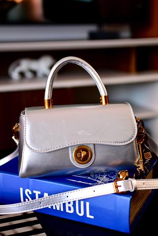 Bolsa transversal feminina