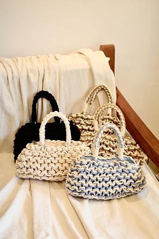 Bolsas tecidas à mão -Um estilo que vende muito bem na Europa