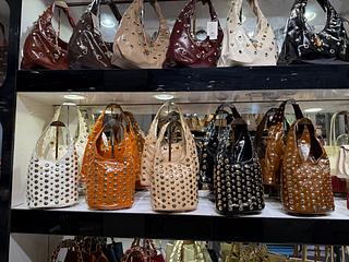 Bolsa transversal feminina