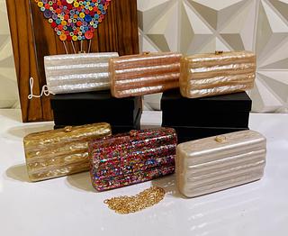 Bolsa de festa (cabe celular)