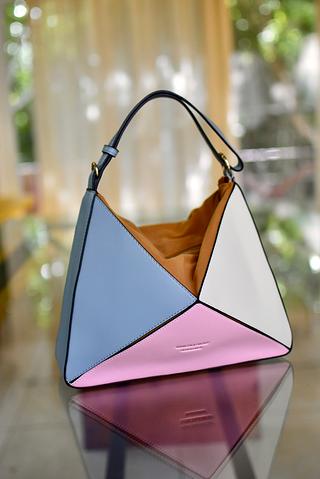 Bolsa transversal feminina