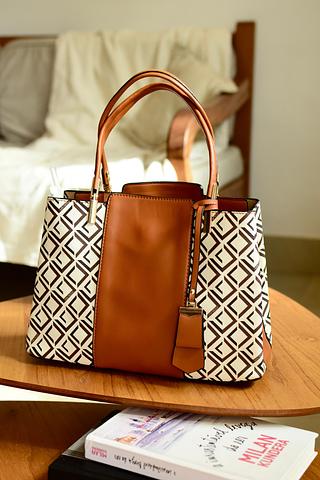 Bolsa grande feminina
