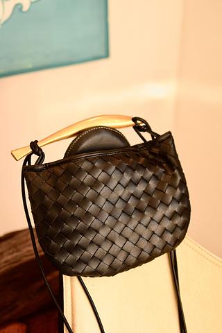 Bolsa transversal feminina