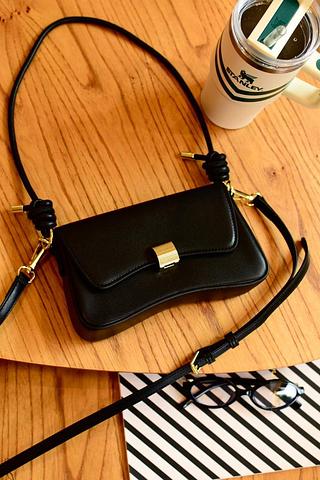 Bolsa transversal feminina