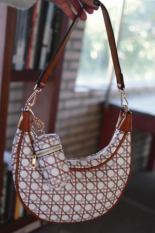 Bolsa transversal feminina