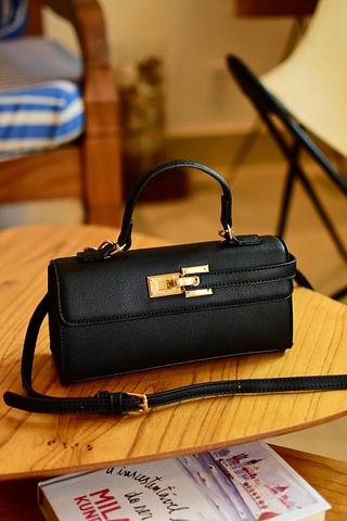 Bolsa transversal feminina