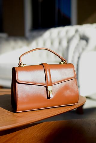 Bolsa transversal feminina