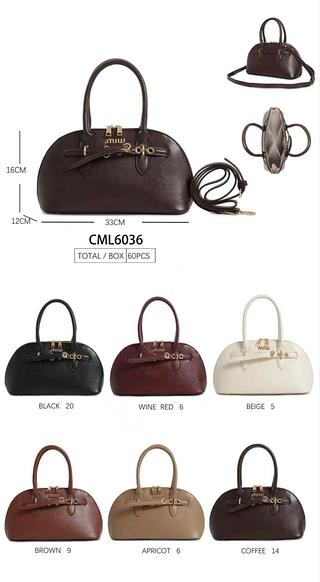 Bolsa feminina (SEM CHAVEIROS) MAS a qualidade do tecido é melhor
