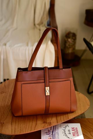 Bolsa grande feminina