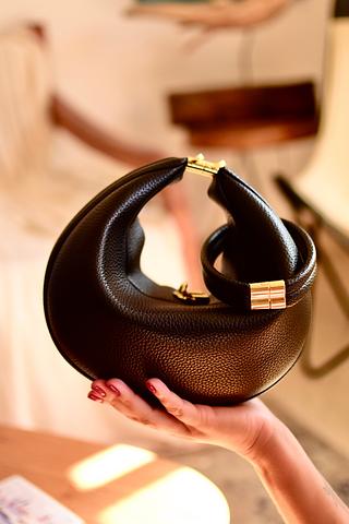 Bolsa transversal feminina