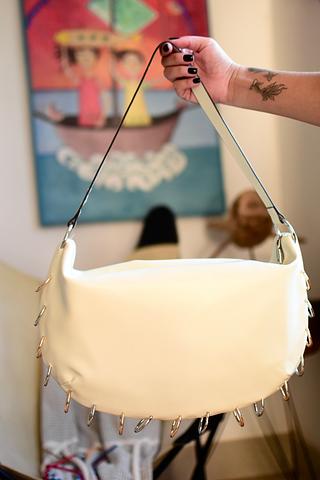 Bolsa transversal feminina